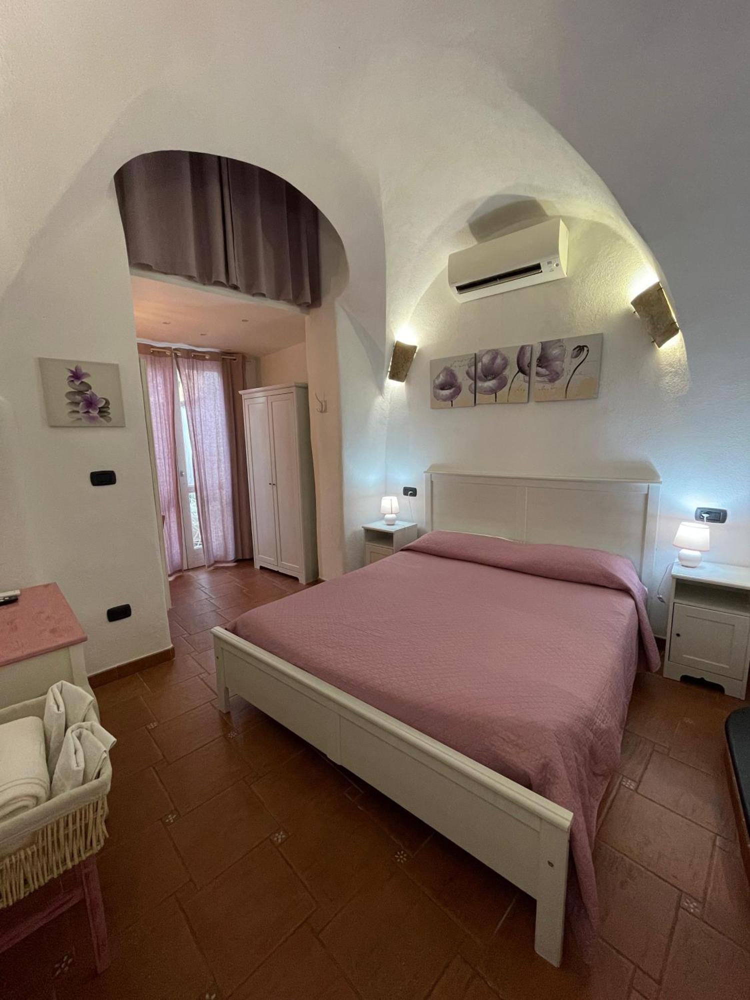 Ca' Du Batan Spotorno Quarto foto